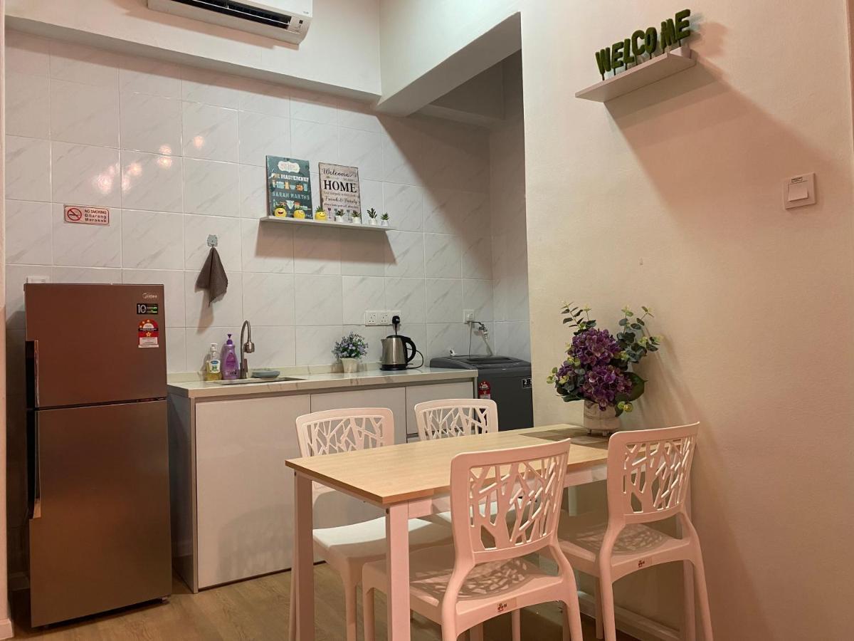 Lovely 1-Bedroom Condo With Facilities Malacca Exterior foto